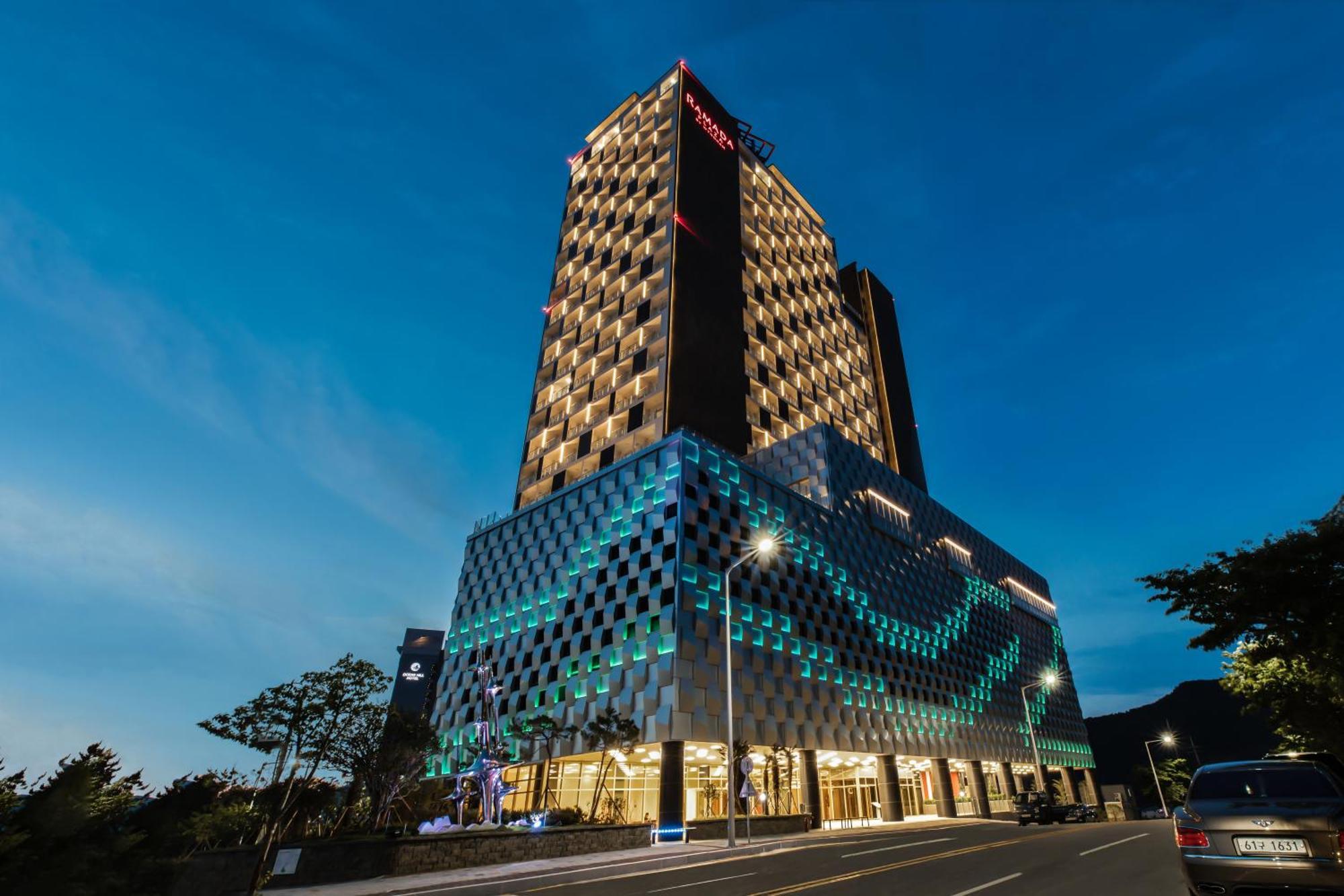 فندق Ramada Plaza By Wyndham Dolsan يوسو المظهر الخارجي الصورة